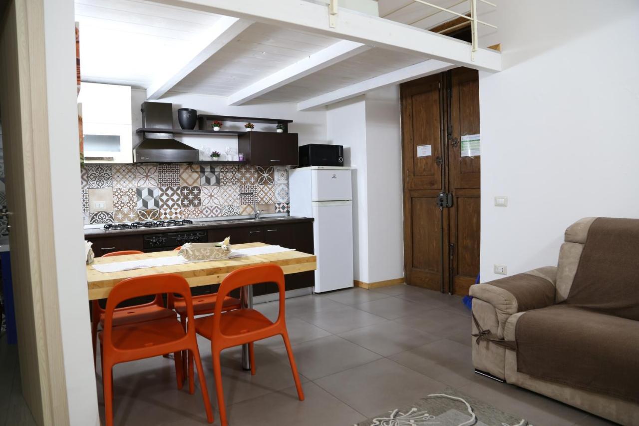Appartamenti Laura Wi-Fi Curti Bagian luar foto