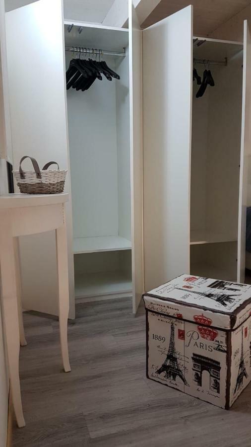 Appartamenti Laura Wi-Fi Curti Bagian luar foto